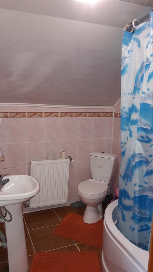 U Romana Jaremče Esterno foto